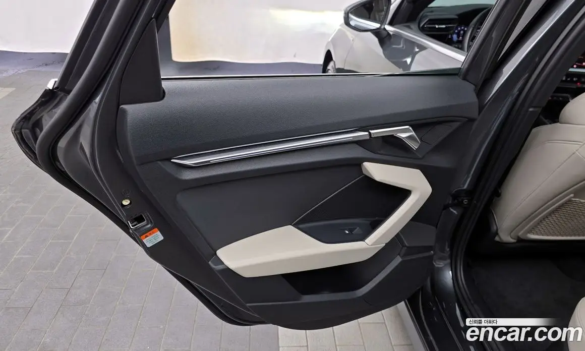 Audi A3 2023 2.0 автомат (гидро), фото 15 Audi A3 2023 2.0 автомат (гидро), фото 15