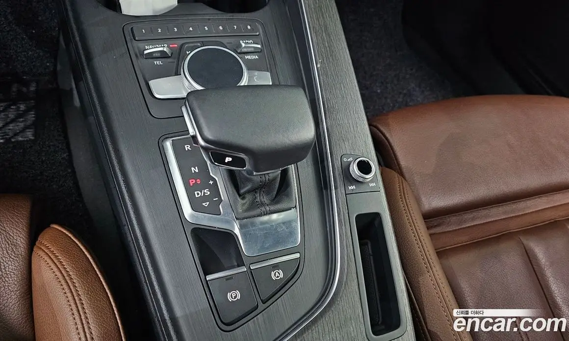 Audi A4 2019 2.0 автомат (гидро), фото 12
