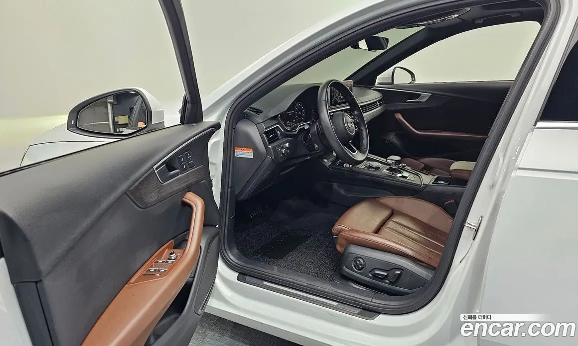 Audi A4 2019 2.0 автомат (гидро), фото 13