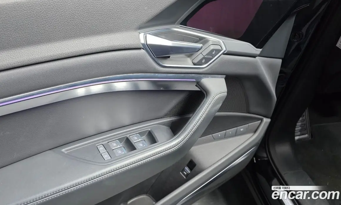 Audi e-tron 2022 0.2 автомат (гидро), фото 14 Audi e-tron 2022 0.2 автомат (гидро), фото 14