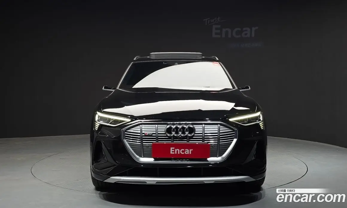 Audi e-tron 2022 0.2 автомат (гидро), фото 3 Audi e-tron 2022 0.2 автомат (гидро), фото 3