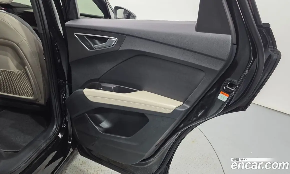 Audi Q4 e-tron 2026 0.2 автомат (гидро), фото 15 Audi Q4 e-tron 2026 0.2 автомат (гидро), фото 15