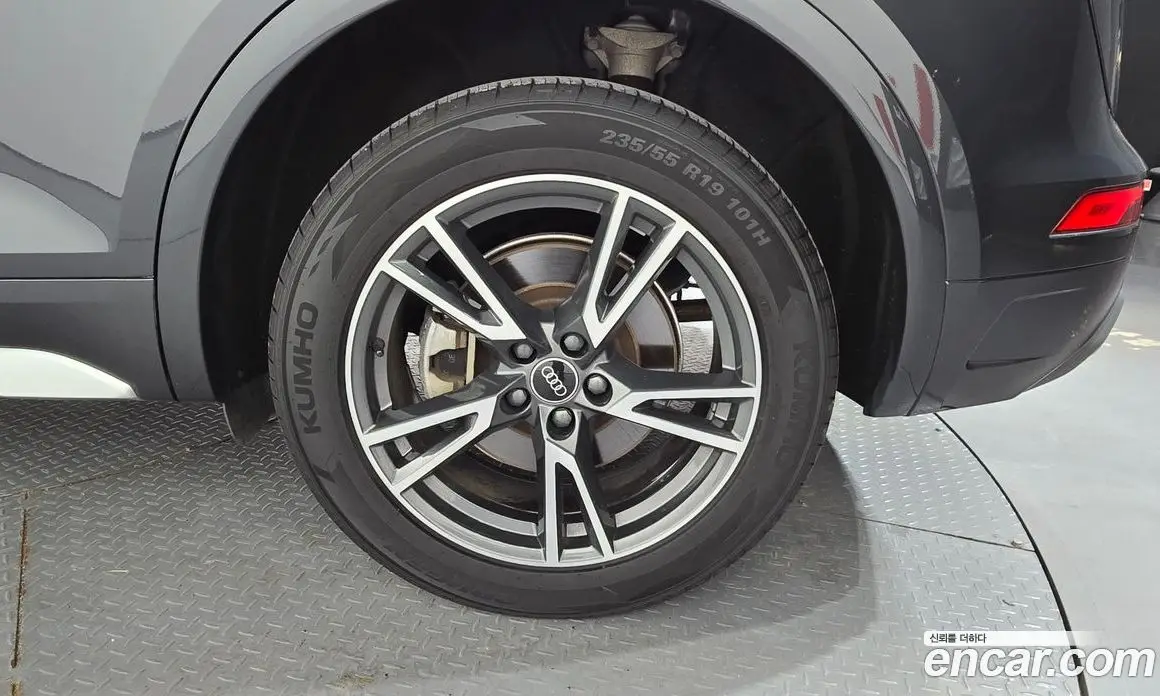 Audi Q5 2021 2.0 автомат (гидро), фото 7