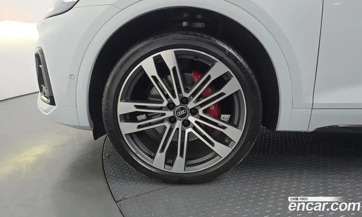 Audi SQ5 2021 3.0 автомат (гидро), фото 4 Audi SQ5 2021 3.0 автомат (гидро), фото 4