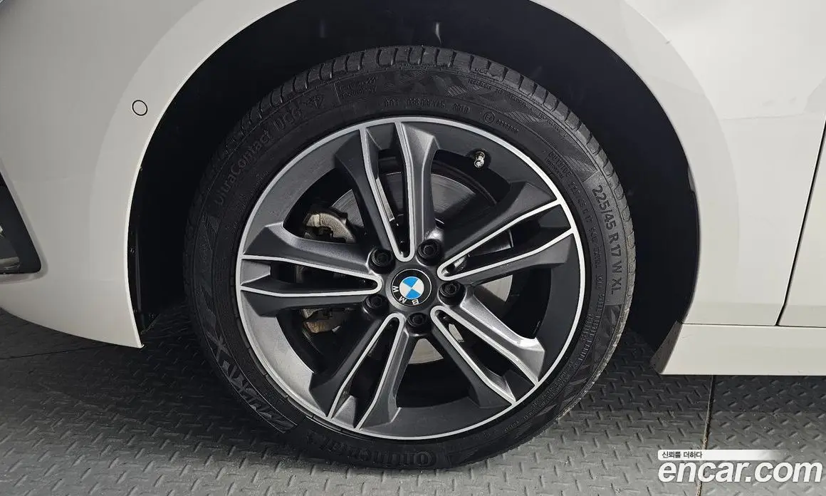 BMW 1 серия 2020 2.0 автомат (гидро), фото 5