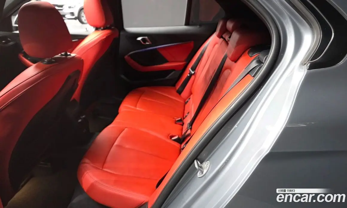 BMW 1 серия 2022 2.0 автомат (гидро), фото 16
