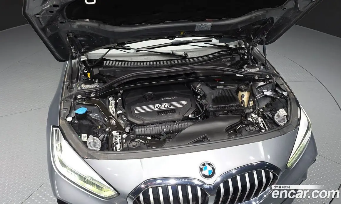 BMW 1 серия 2022 2.0 автомат (гидро), фото 6