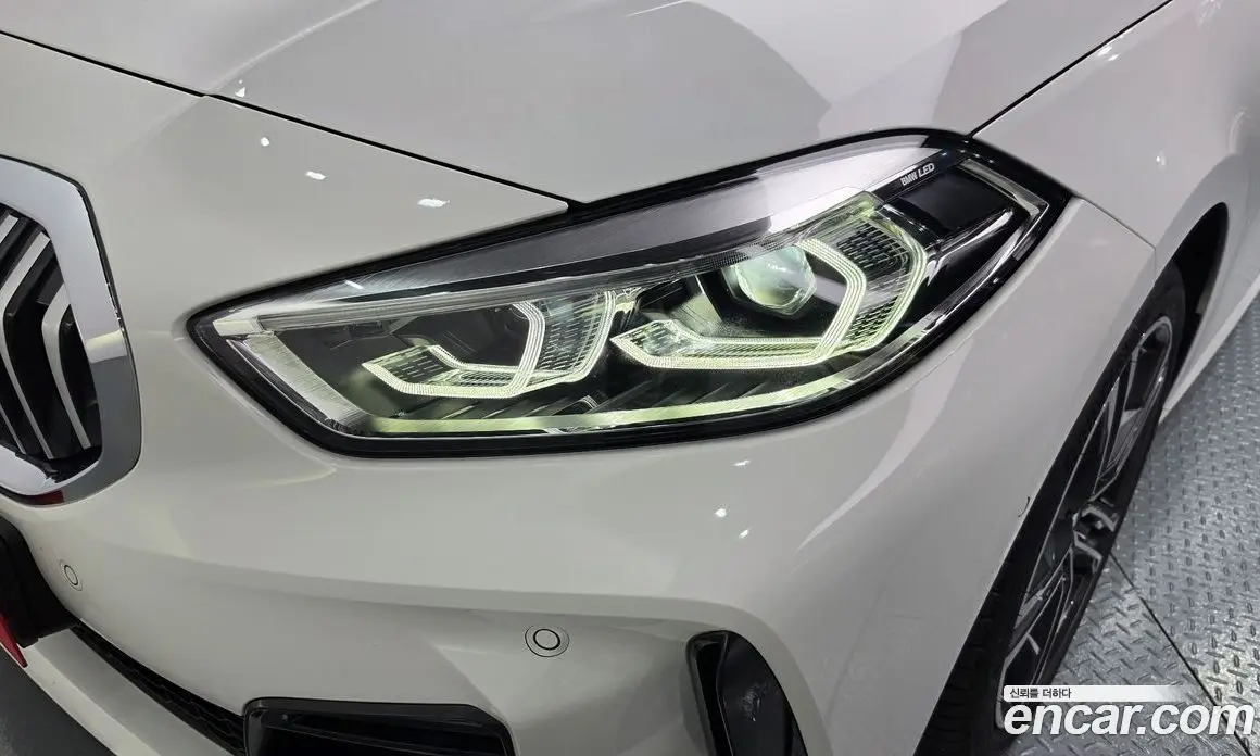 BMW 1 серия 2024 2.0 автомат (гидро), фото 8