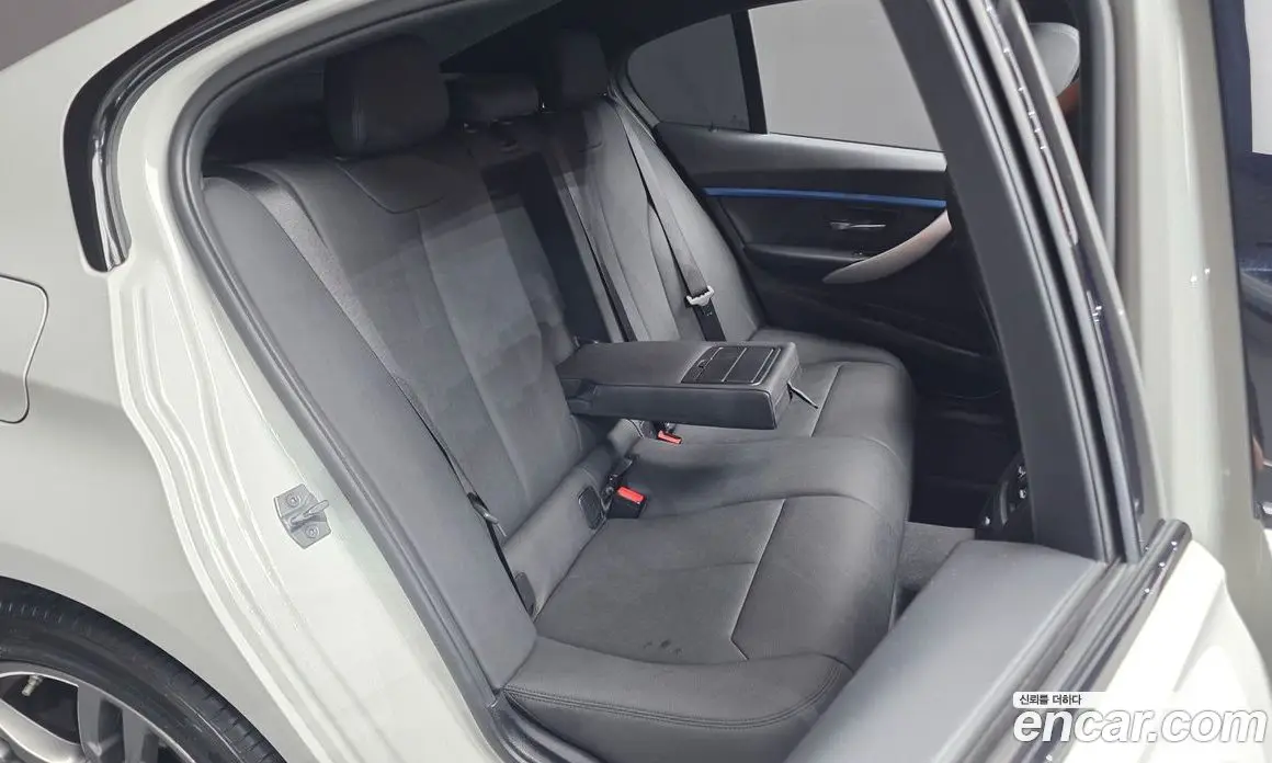 BMW 3 серия 2017 2.0 автомат (гидро), фото 18 BMW 3 серия 2017 2.0 автомат (гидро), фото 18