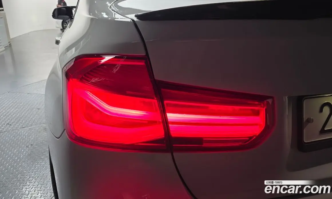 BMW 3 серия 2017 2.0 автомат (гидро), фото 9 BMW 3 серия 2017 2.0 автомат (гидро), фото 9
