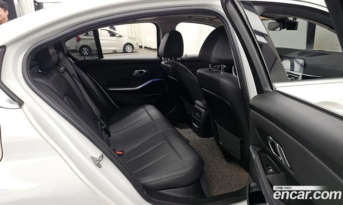 BMW 3 серия 2019 2.0 автомат (гидро), фото 18 BMW 3 серия 2019 2.0 автомат (гидро), фото 18