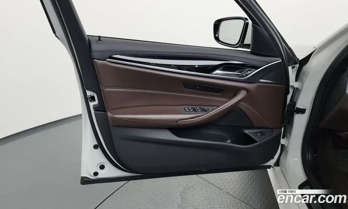 BMW 5 серия 2018 2.0 автомат (гидро), фото 14