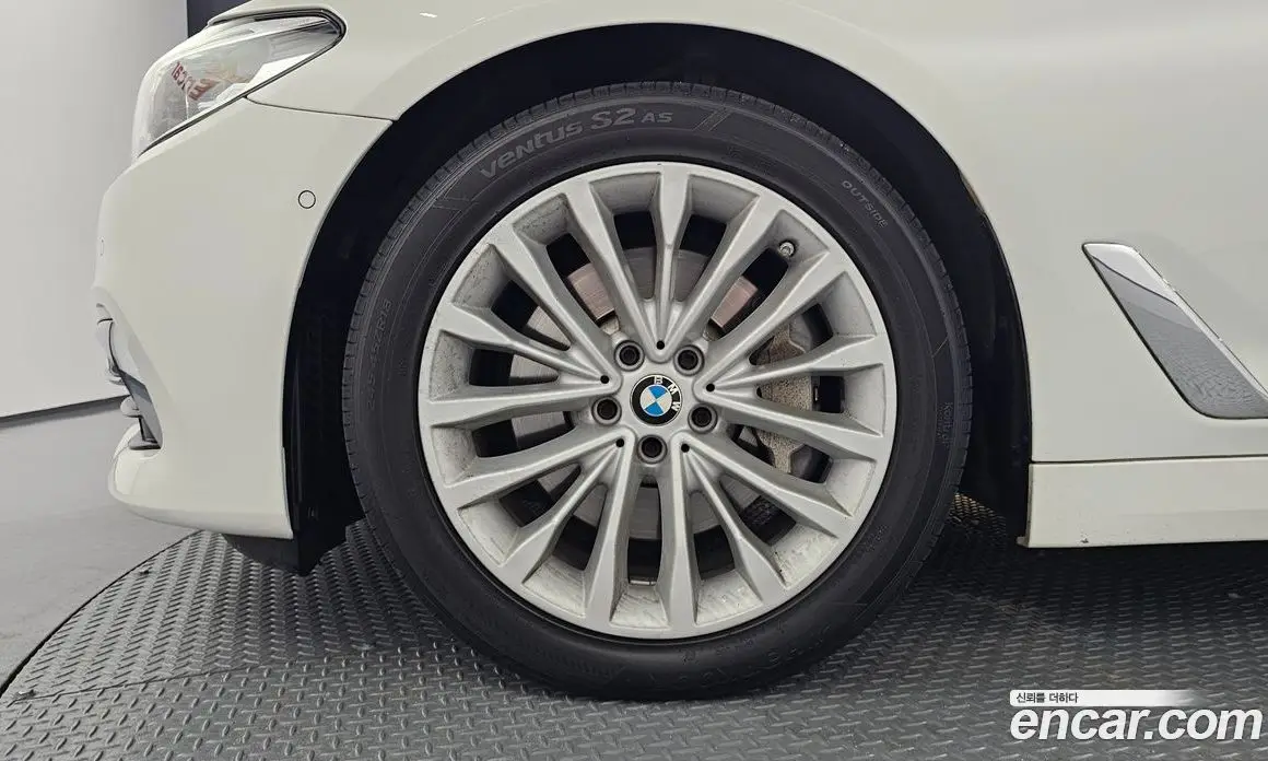 BMW 5 серия 2019 2.0 автомат (гидро), фото 5
