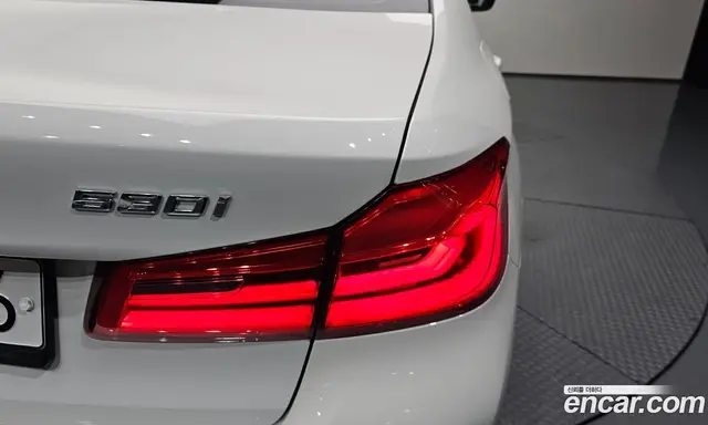 BMW 5 серия 2019 2.0 автомат (гидро), миниатюра 9