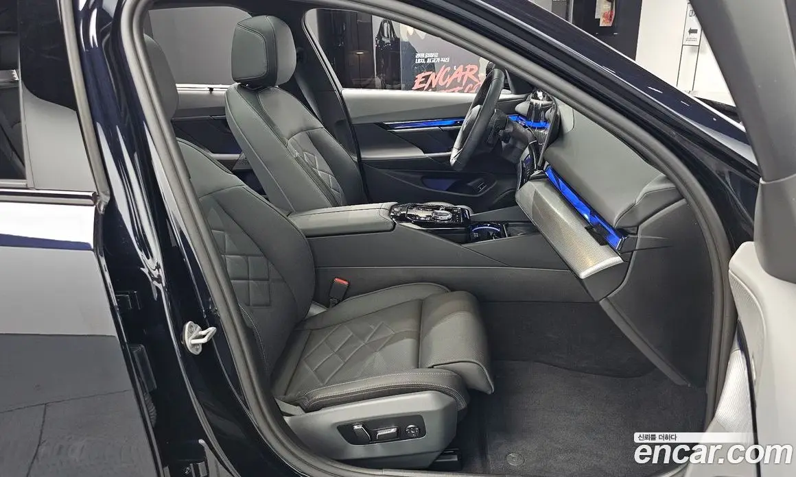 BMW 5 серия 2025 2.0 автомат (гидро), фото 15 BMW 5 серия 2025 2.0 автомат (гидро), фото 15