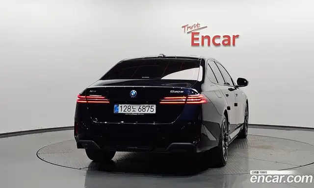 BMW 5 серия 2025 2.0 автомат (гидро), миниатюра 3 BMW 5 серия 2025 2.0 автомат (гидро), миниатюра 3
