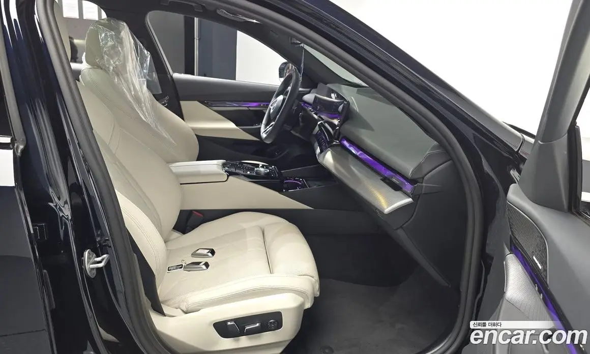 BMW 5 серия 2025 2.0 автомат (гидро), фото 16 BMW 5 серия 2025 2.0 автомат (гидро), фото 16