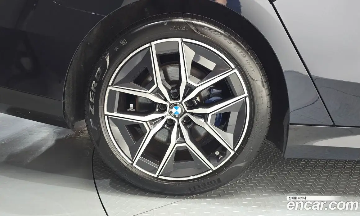 BMW 5 серия 2025 2.0 автомат (гидро), фото 5 BMW 5 серия 2025 2.0 автомат (гидро), фото 5