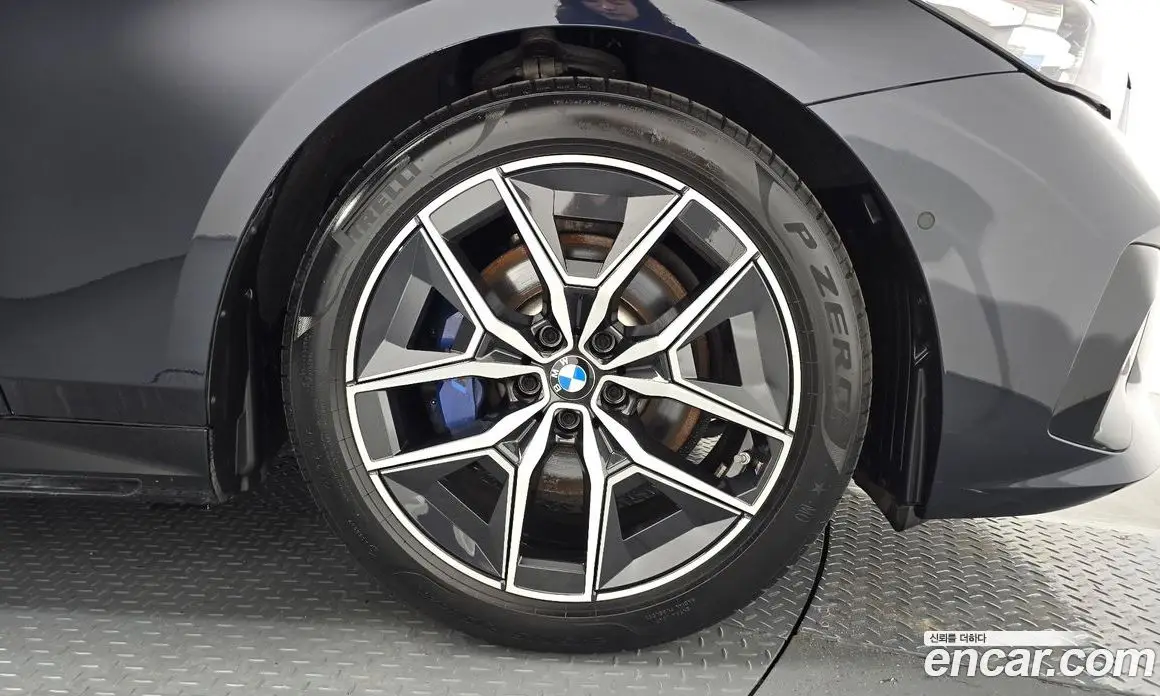 BMW 5 серия 2025 2.0 автомат (гидро), фото 7 BMW 5 серия 2025 2.0 автомат (гидро), фото 7