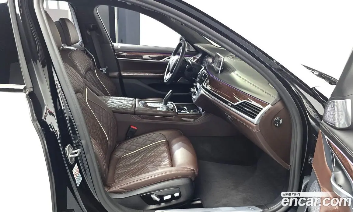 BMW 7 серия 2019 4.4 автомат (гидро), фото 16 BMW 7 серия 2019 4.4 автомат (гидро), фото 16
