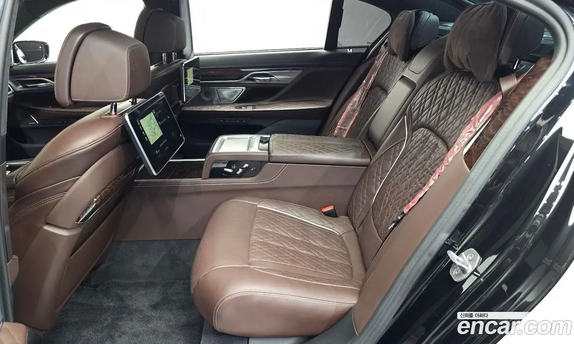 BMW 7 серия 2019 4.4 автомат (гидро), фото 17 BMW 7 серия 2019 4.4 автомат (гидро), фото 17