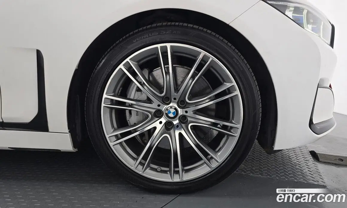 BMW 7 серия 2019 4.4 автомат (гидро), фото 7 BMW 7 серия 2019 4.4 автомат (гидро), фото 7