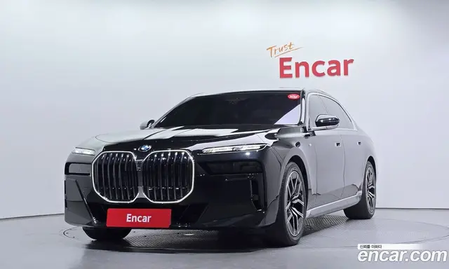 BMW 7 серия, 2025, 8 375 км
