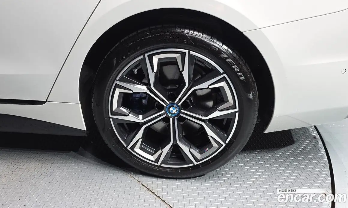 BMW i4 2024 0.2 автомат (гидро), фото 6