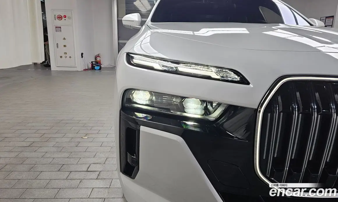 BMW i7 2025 0.3 автомат (гидро), фото 8 BMW i7 2025 0.3 автомат (гидро), фото 8