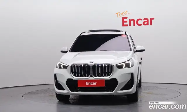 BMW X1 2025 2.0 автомат (гидро), миниатюра 3