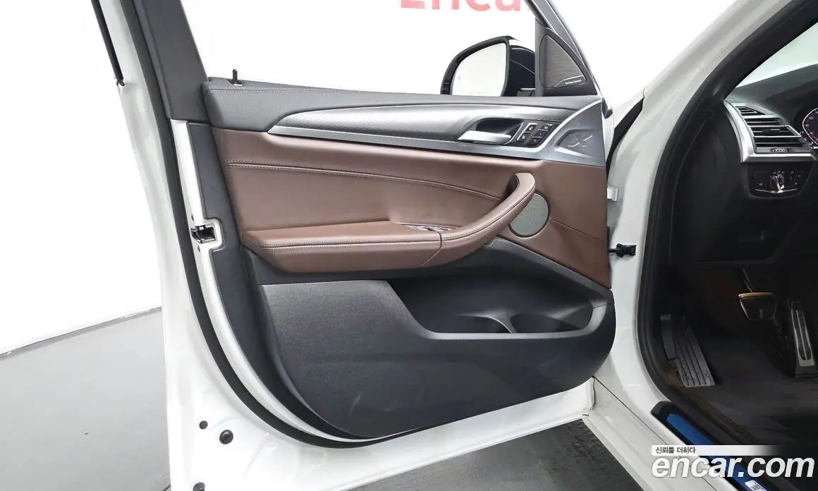 BMW X4 2025 2.0 автомат (гидро), фото 13
