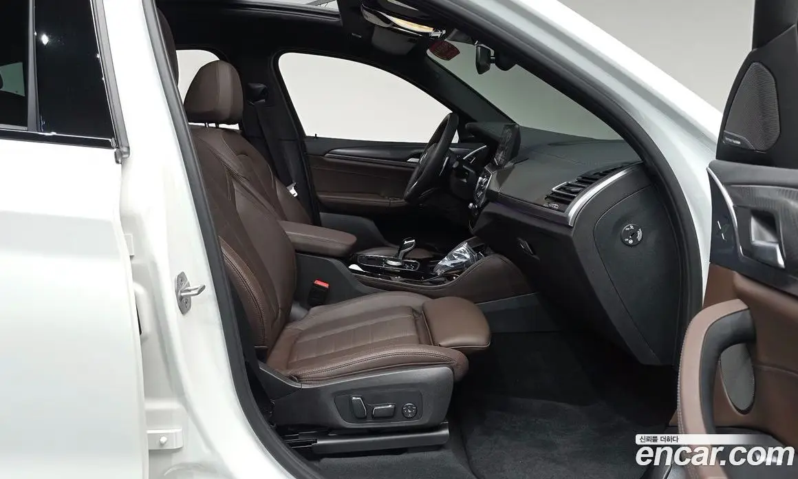 BMW X4 2025 2.0 автомат (гидро), фото 15
