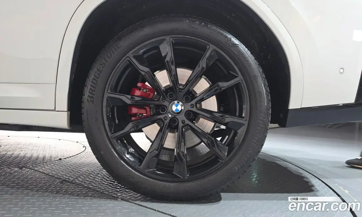BMW X4 2025 2.0 автомат (гидро), фото 6
