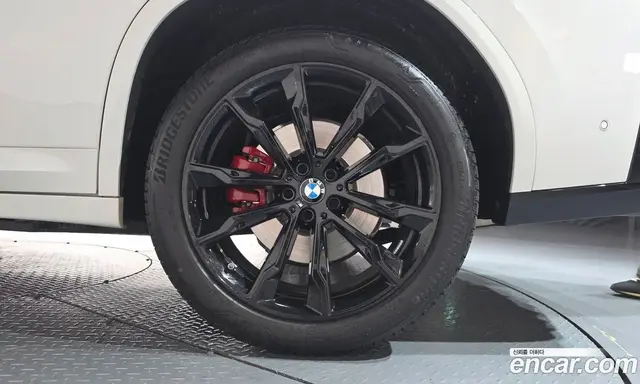 BMW X4 2025 2.0 автомат (гидро), миниатюра 6