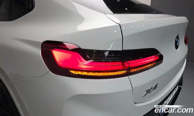 BMW X4 2025 2.0 автомат (гидро), миниатюра 8