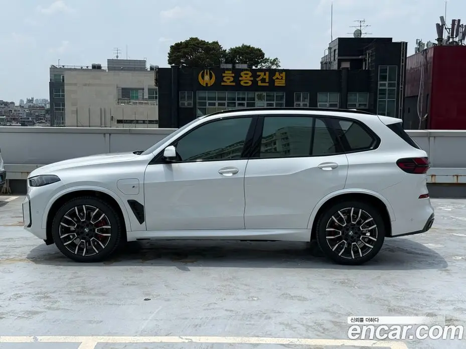BMW X5 2025 3.0 автомат (гидро), фото 8