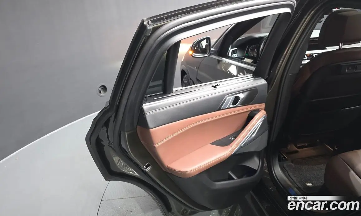 BMW X6 2022 3.0 автомат (гидро), фото 15