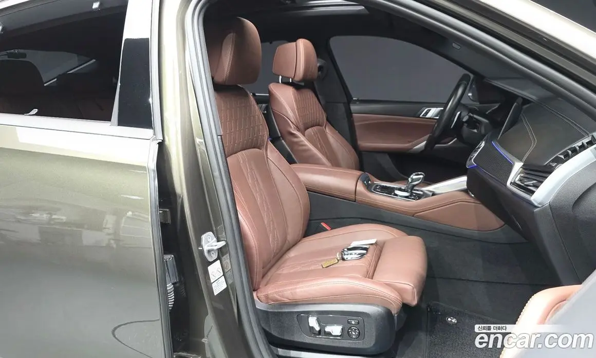 BMW X6 2022 3.0 автомат (гидро), фото 17