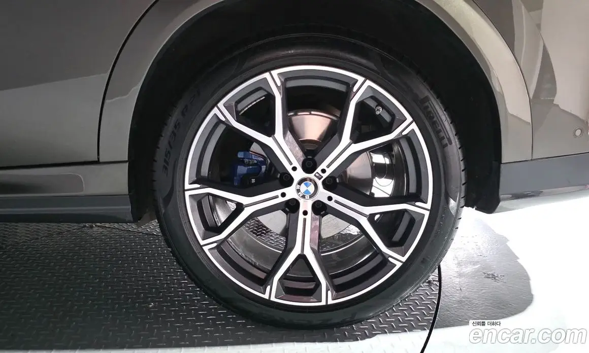 BMW X6 2022 3.0 автомат (гидро), фото 7