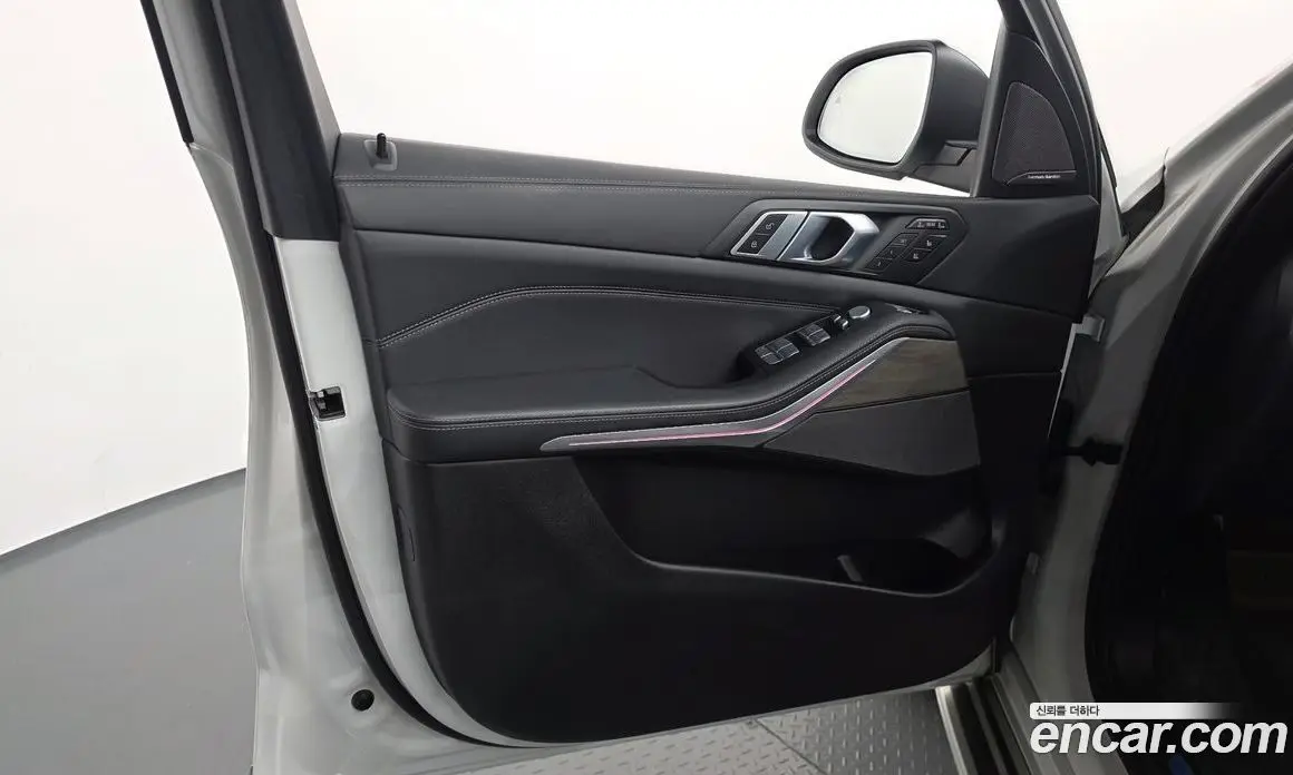 BMW X7 2024 3.0 автомат (гидро), фото 14