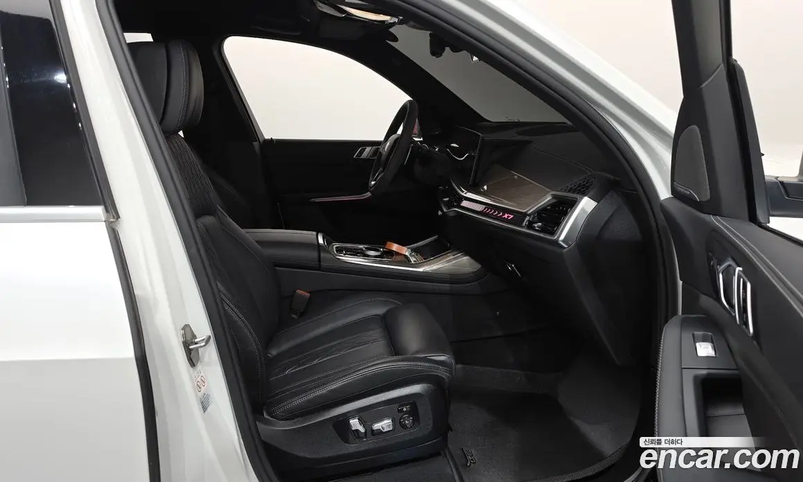 BMW X7 2024 3.0 автомат (гидро), фото 16