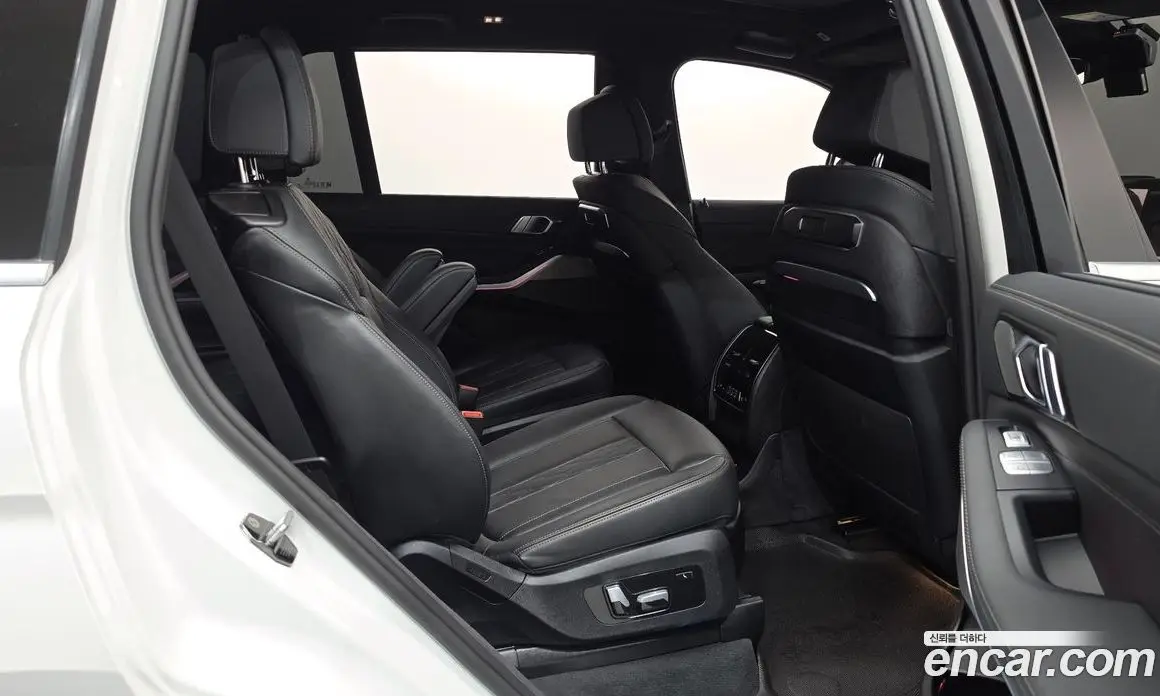 BMW X7 2024 3.0 автомат (гидро), фото 17