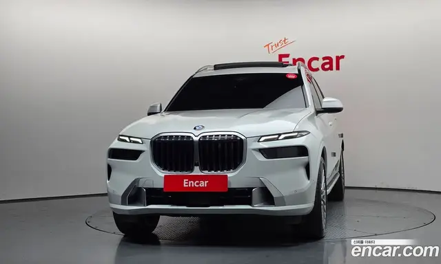 BMW X7 2024 3.0 автомат (гидро), миниатюра 3