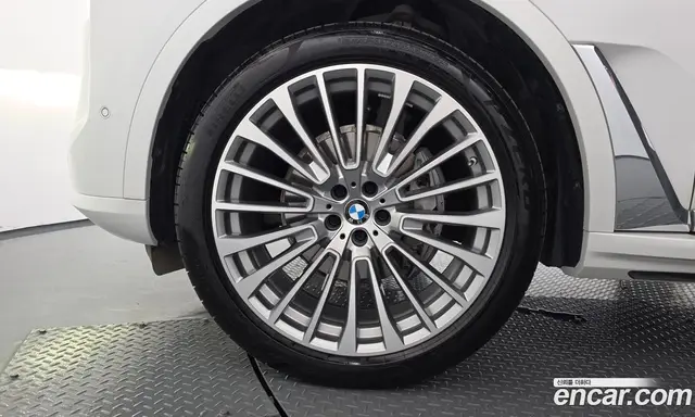 BMW X7 2024 3.0 автомат (гидро), миниатюра 5