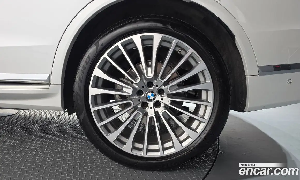 BMW X7 2024 3.0 автомат (гидро), фото 7