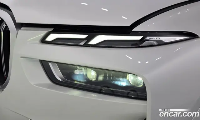 BMW X7 2024 3.0 автомат (гидро), миниатюра 8