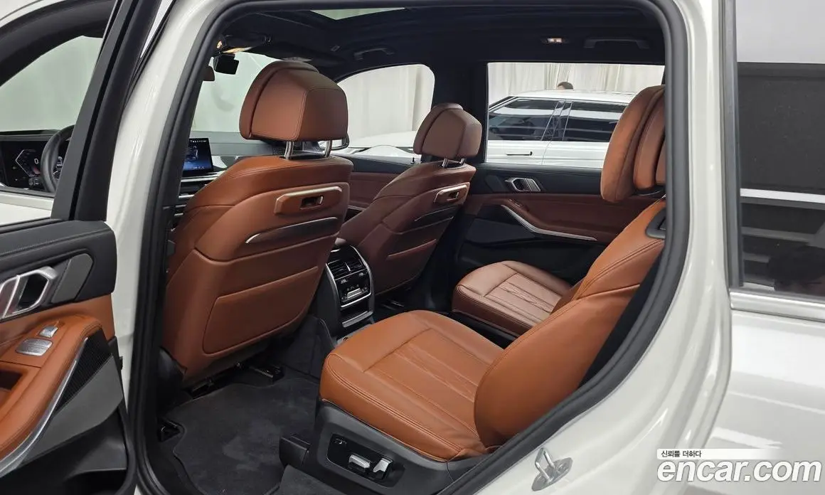 BMW X7 2025 3.0 автомат (гидро), фото 16