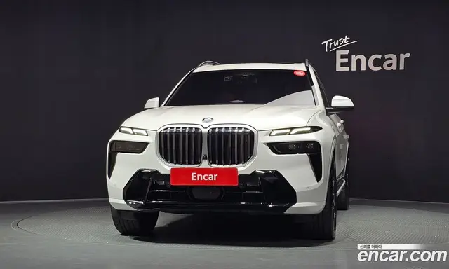 BMW X7 2025 3.0 автомат (гидро), миниатюра 3