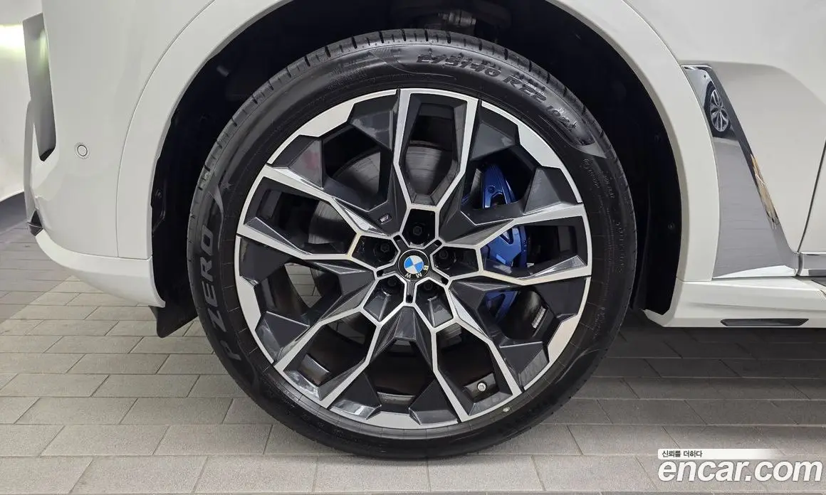 BMW X7 2025 3.0 автомат (гидро), фото 5