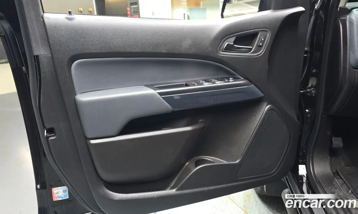 Chevrolet Colorado 2022 3.6 автомат (гидро), фото 14